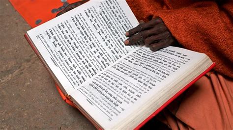 how many holy books are there in hinduism?